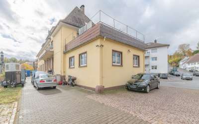 7-Familienhaus mit einer Gewerbeeinheit in Donaueschingen als Anlageobjekt zu verkaufen!